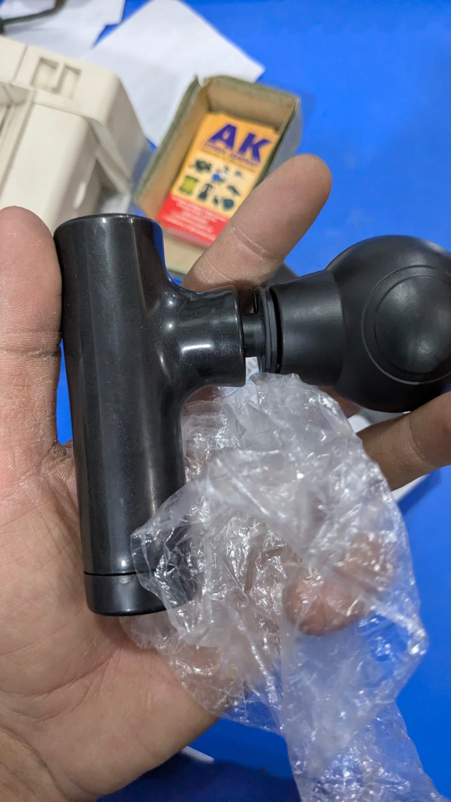 Mini Rechargeable Fascial Gun – Portable Deep Muscle Massager for Pain Relief and Relaxation - Random Color